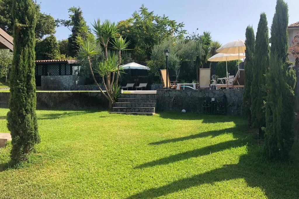 Casa Di Paco A Nicolosi Mascalucia Bagian luar foto
