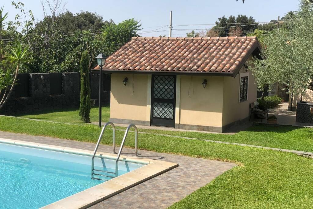 Casa Di Paco A Nicolosi Mascalucia Bagian luar foto